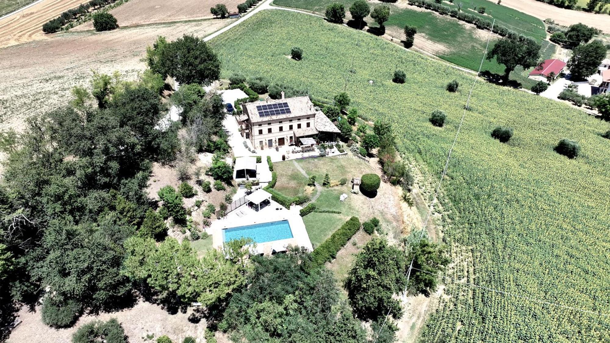 Bed And Breakfast La Vecchia Scuola Montefano Buitenkant foto
